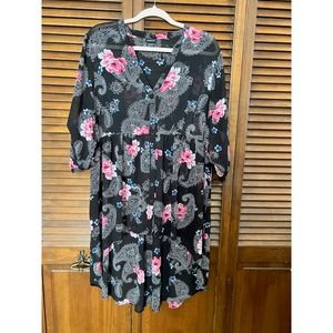 Torrid Floral and Paisley Sheer Top (Size 0) equivalent to size 12